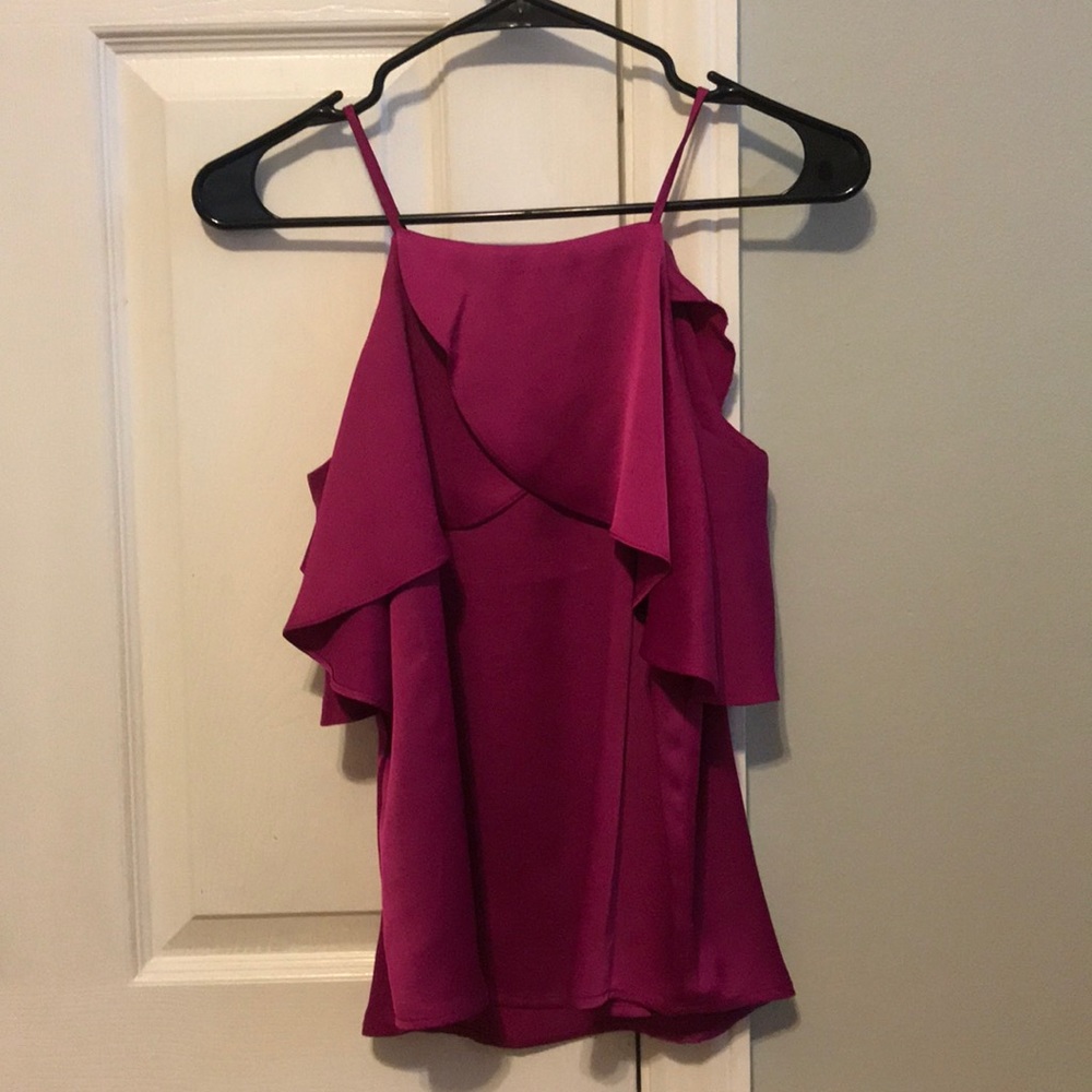 FUSCIA open shoulder top XS